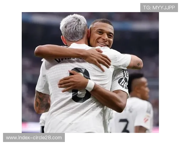 姆巴佩点球点推射破门瞬间，皇马锁定胜局关键一击